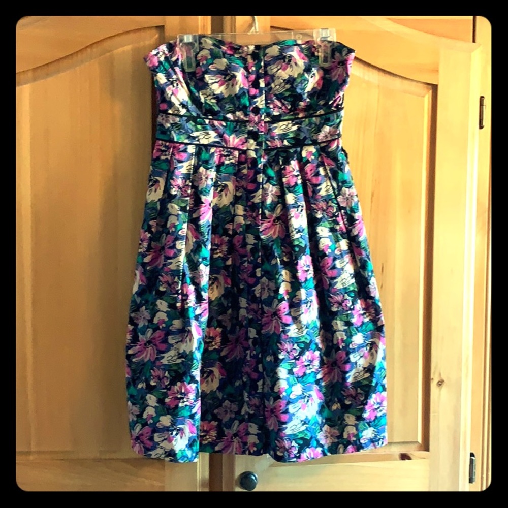 Floral strapless dress